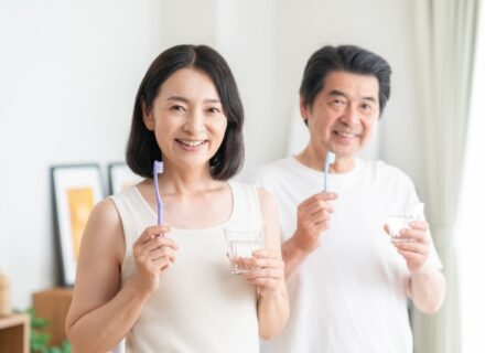 前歯の差し歯が何度も取れるのはなぜ？｜繰り返す原因と治療方法